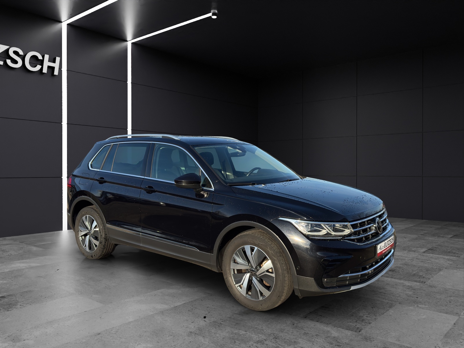 Fahrzeugabbildung Volkswagen Tiguan eHybrid Elegance DSG Matrix Navi AID ACC RFK SH LM