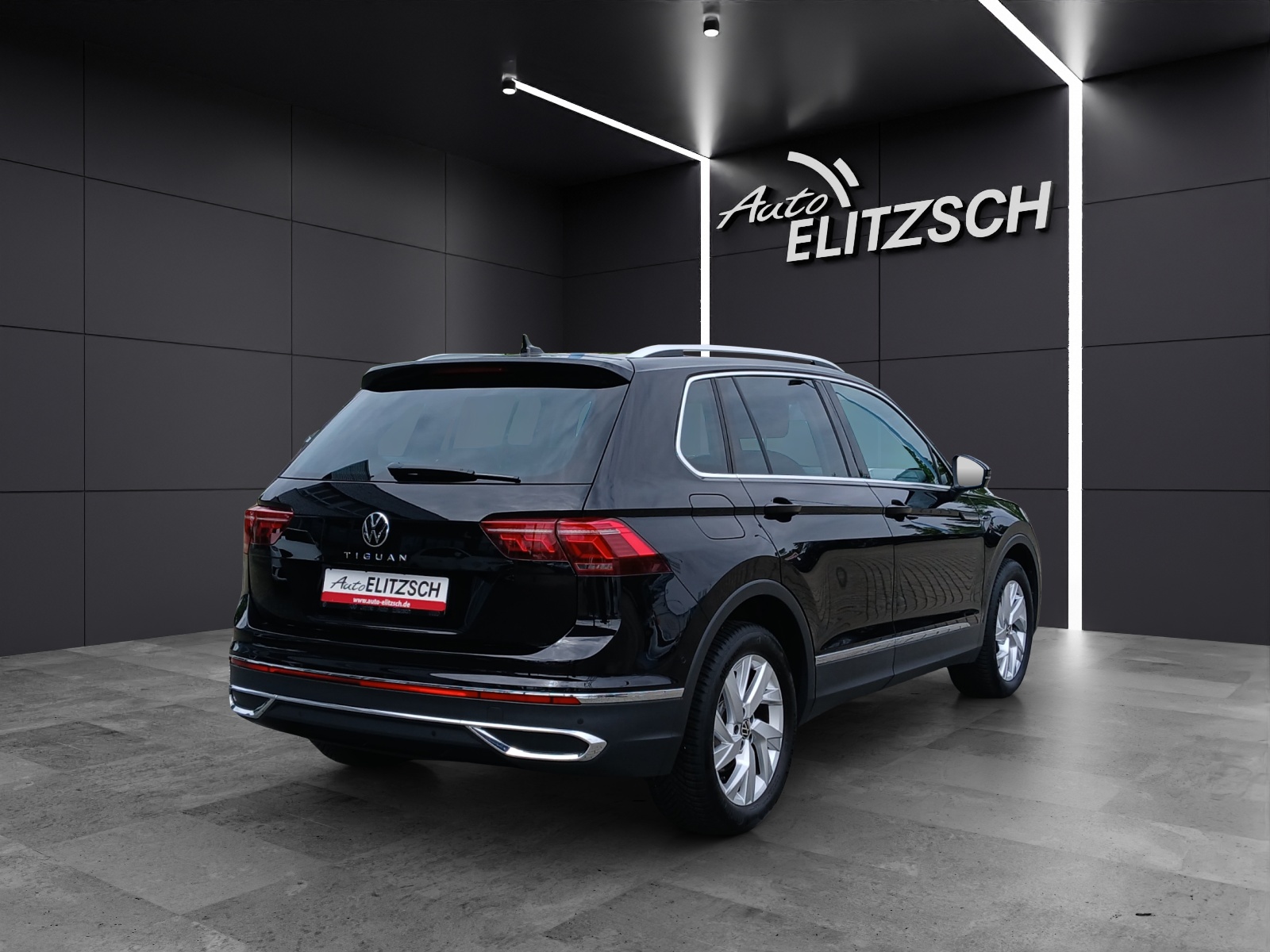 Fahrzeugabbildung Volkswagen Tiguan TSI Elegance DSG Matrix Navi AHK ACC HUD AID