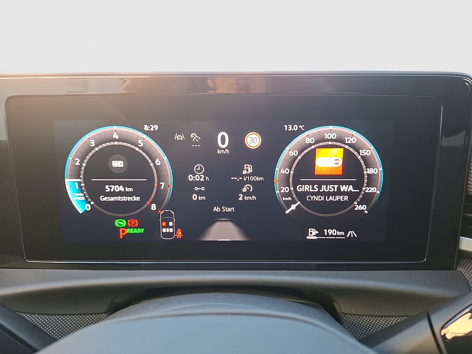 Fahrzeugabbildung Volkswagen T-Roc eTSI Life DSG LEDplus Navi AID ACC RFK SHZ