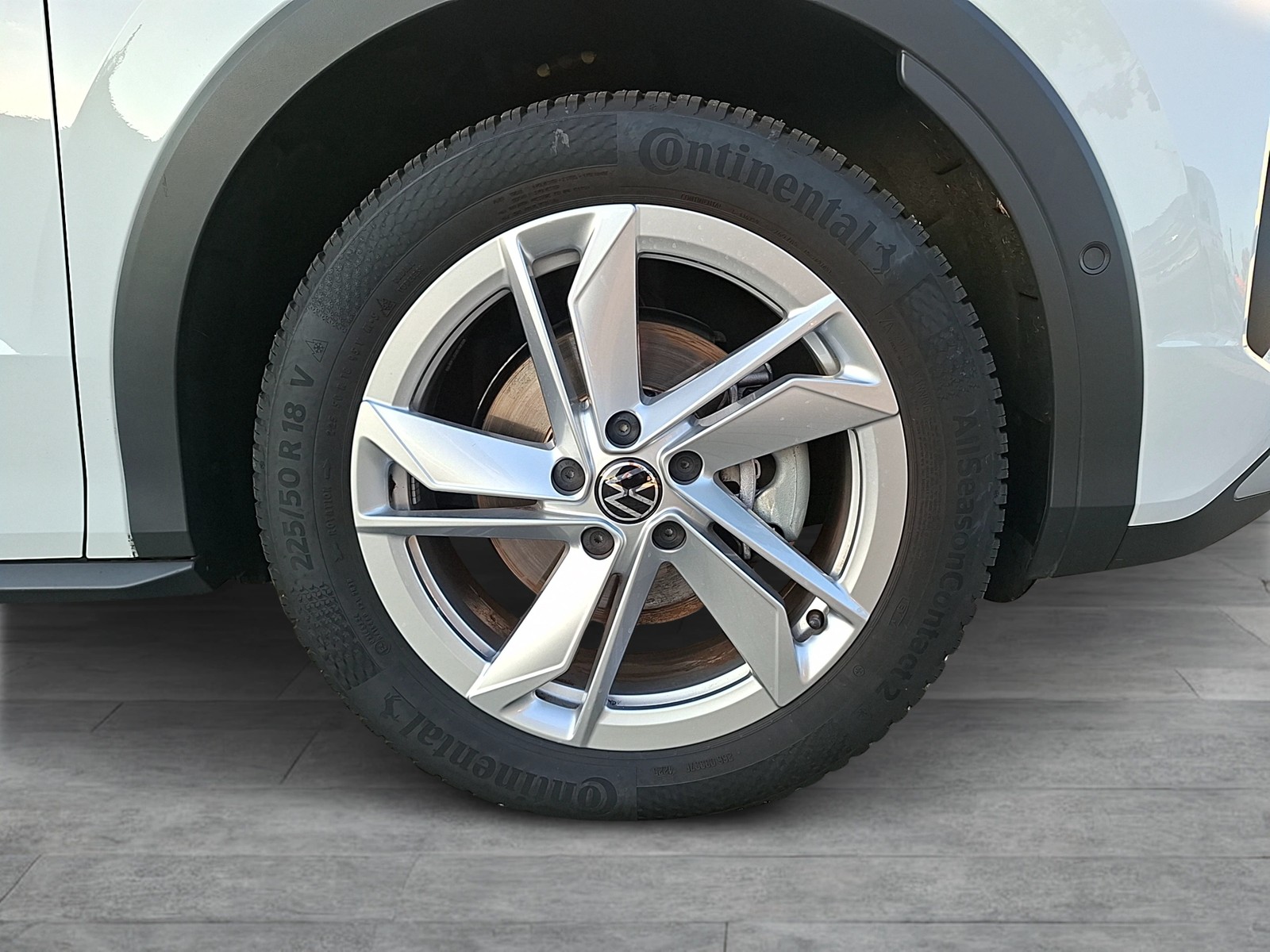 Fahrzeugabbildung Volkswagen T-Roc eTSI Life DSG LEDplus Navi AID ACC RFK SHZ