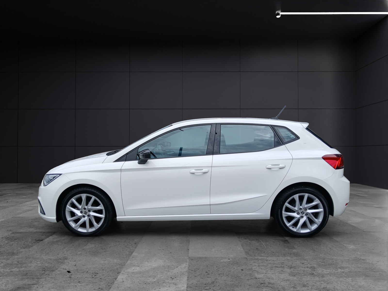 Fahrzeugabbildung SEAT Ibiza TSI FR -Line LED Navi AID GRA RFK SH LM