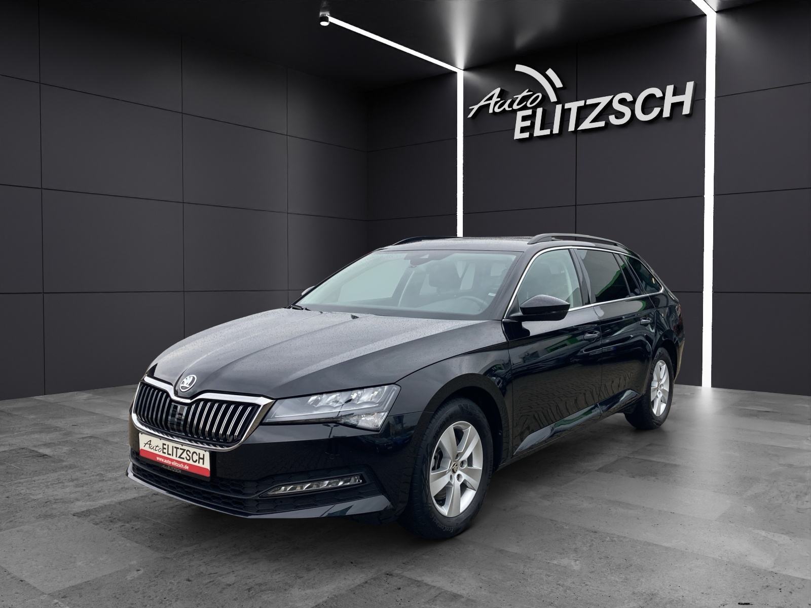 Fahrzeugabbildung SKODA Superb Combi TDI Ambition DSG LED Navi AID ACC RFK SH