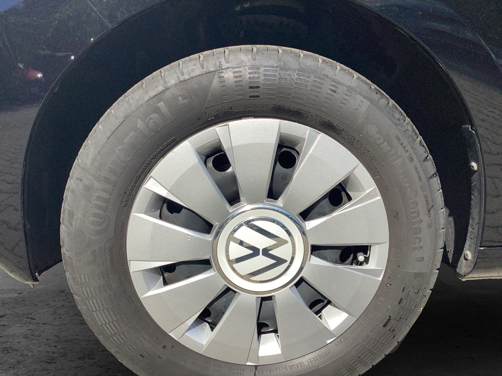 Fahrzeugabbildung Volkswagen up! Kamera GRA SHZ DAB