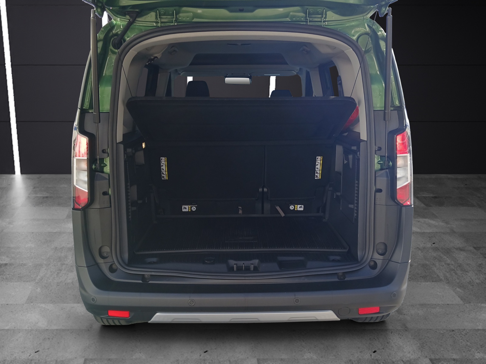 Fahrzeugabbildung Ford Tourneo Courier 1.0 EcoBoost Active Navi ACC RFK SH LM
