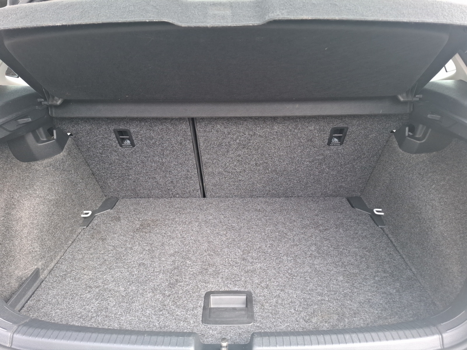 Fahrzeugabbildung Volkswagen Polo TSI Comfortline AppConnect Klima PDC SHZ
