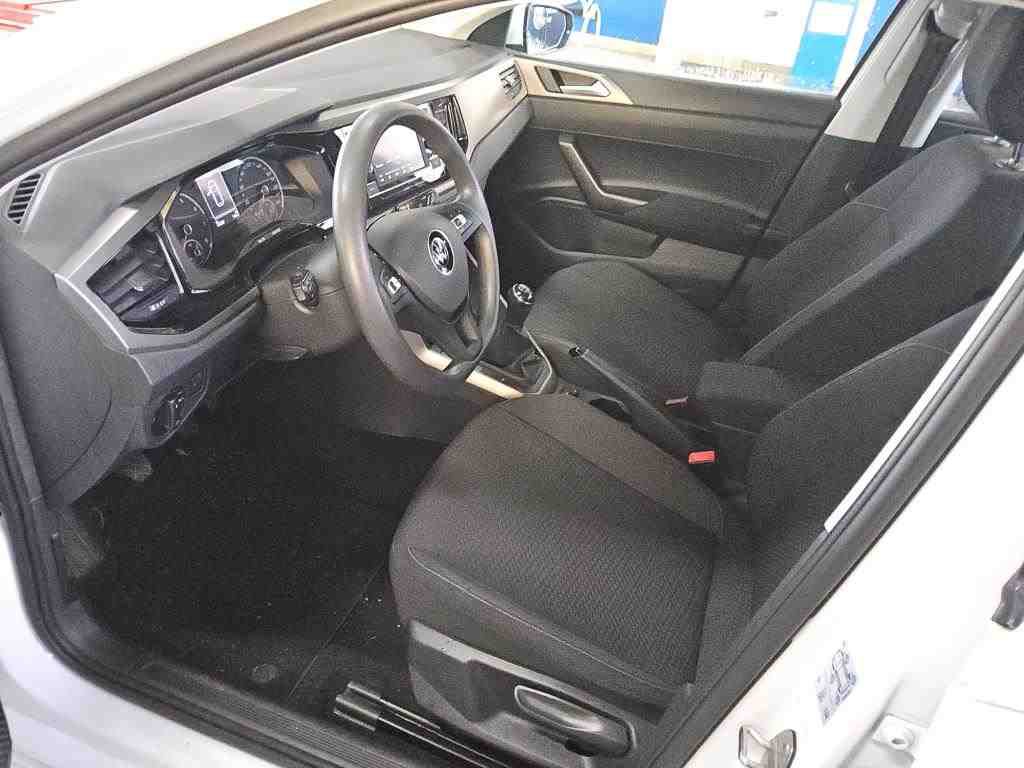 Fahrzeugabbildung Volkswagen Polo TSI Comfortline CarPlay Klima PDC SHZ