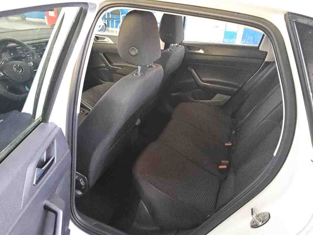 Fahrzeugabbildung Volkswagen Polo TSI Comfortline CarPlay Klima PDC SHZ