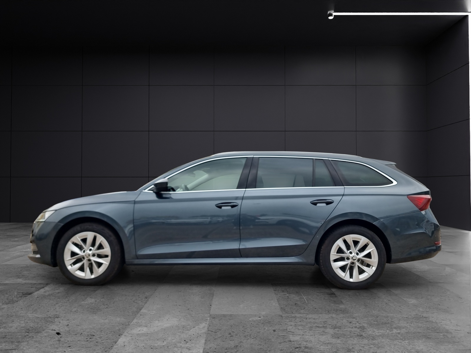 Fahrzeugabbildung SKODA Octavia Combi TDI First-Edition DSG LED Navi PDC SH