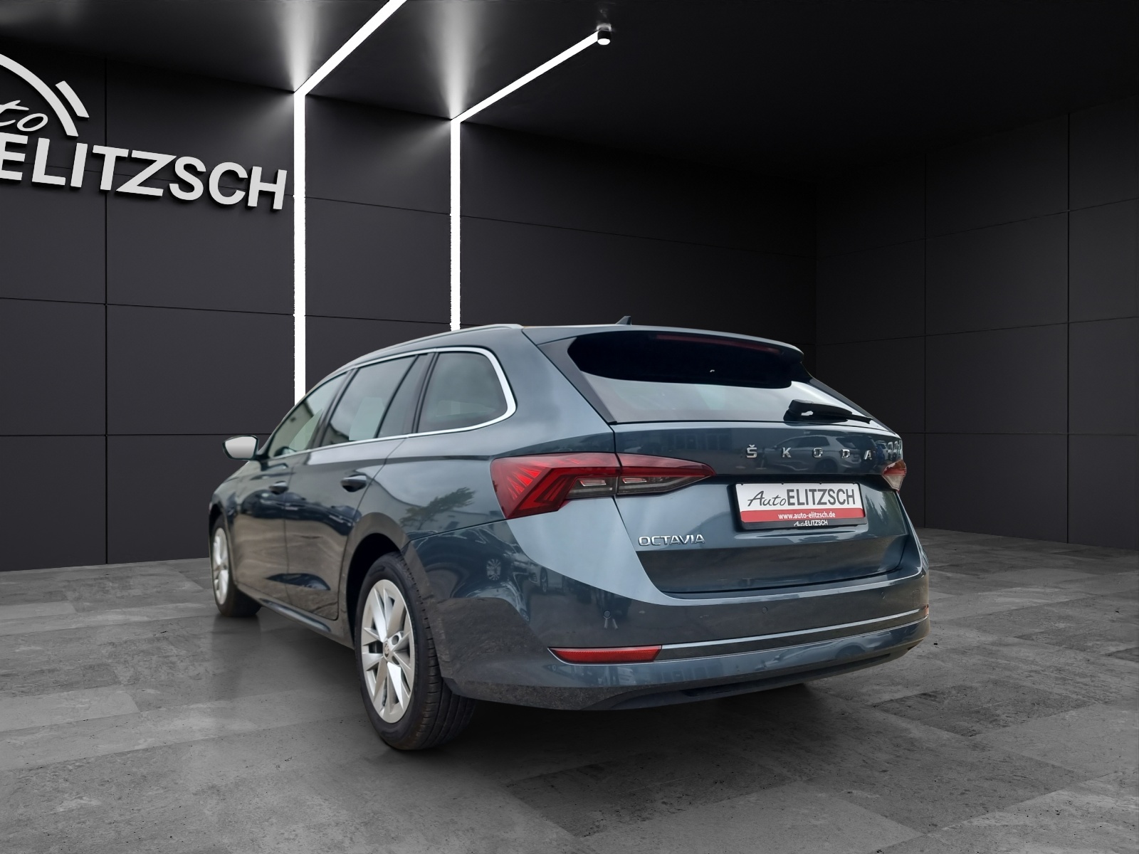Fahrzeugabbildung SKODA Octavia Combi TDI First-Edition DSG LED Navi PDC SH