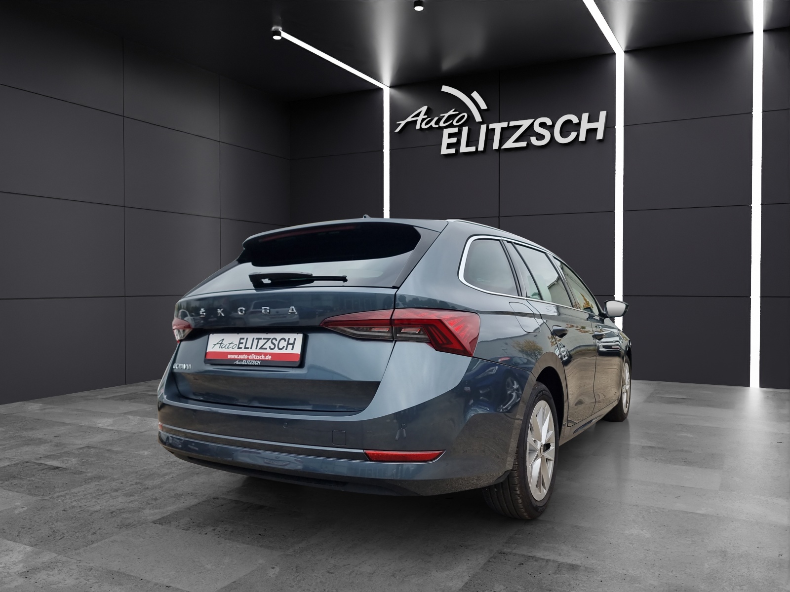 Fahrzeugabbildung SKODA Octavia Combi TDI First-Edition DSG LED Navi PDC SH