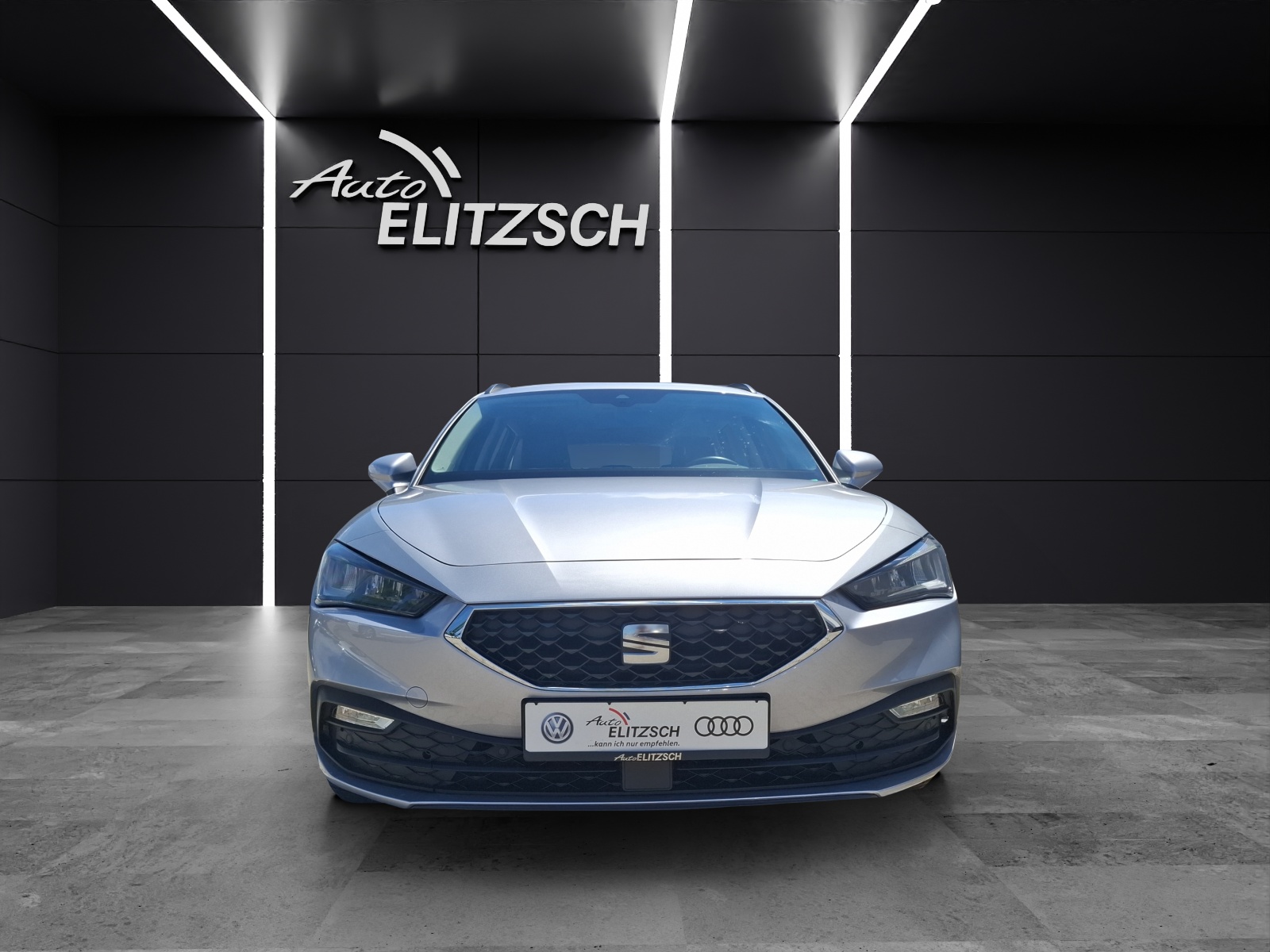 Fahrzeugabbildung SEAT Leon ST TSI Style LED AHK Navi AID ACC RFK SH
