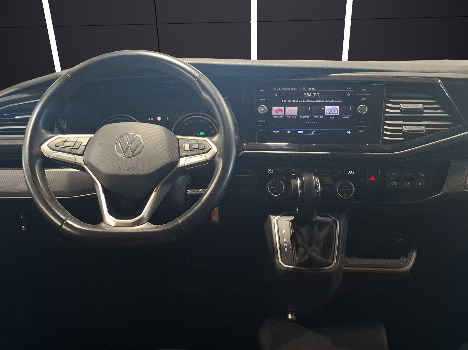 Fahrzeugabbildung Volkswagen T6 Multivan T6.1 TDI Generation-Six DSG LED AHK Navi ACC RFK SH