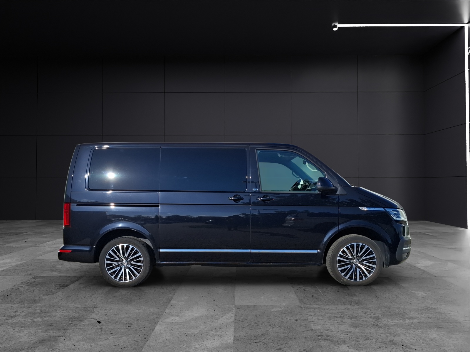 Fahrzeugabbildung Volkswagen T6 Multivan T6.1 TDI Generation-Six DSG LED AHK Navi ACC RFK SH