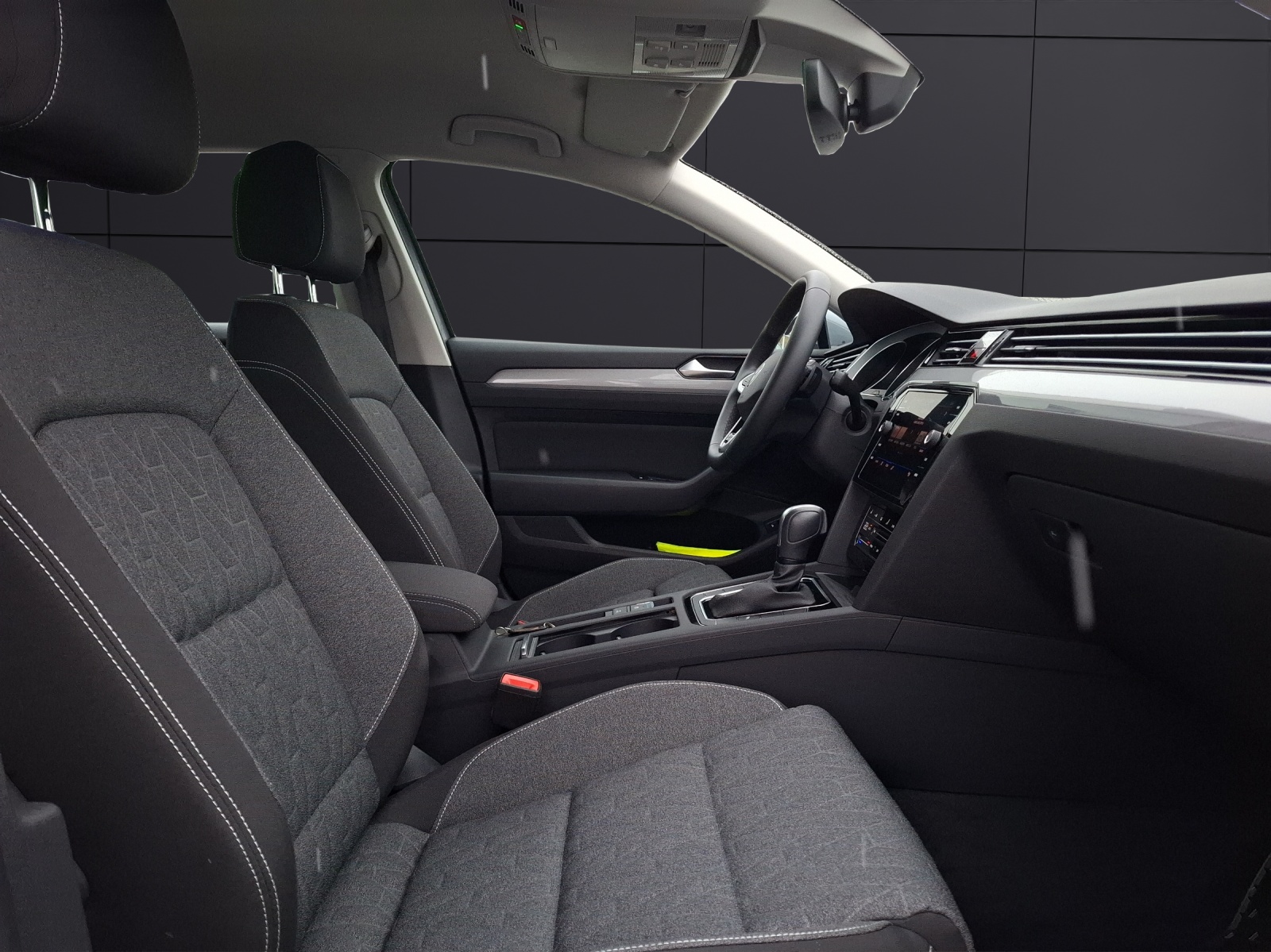 Fahrzeugabbildung Volkswagen Passat Variant TDI Business DSG 4M LED Navi ACC RFK SH