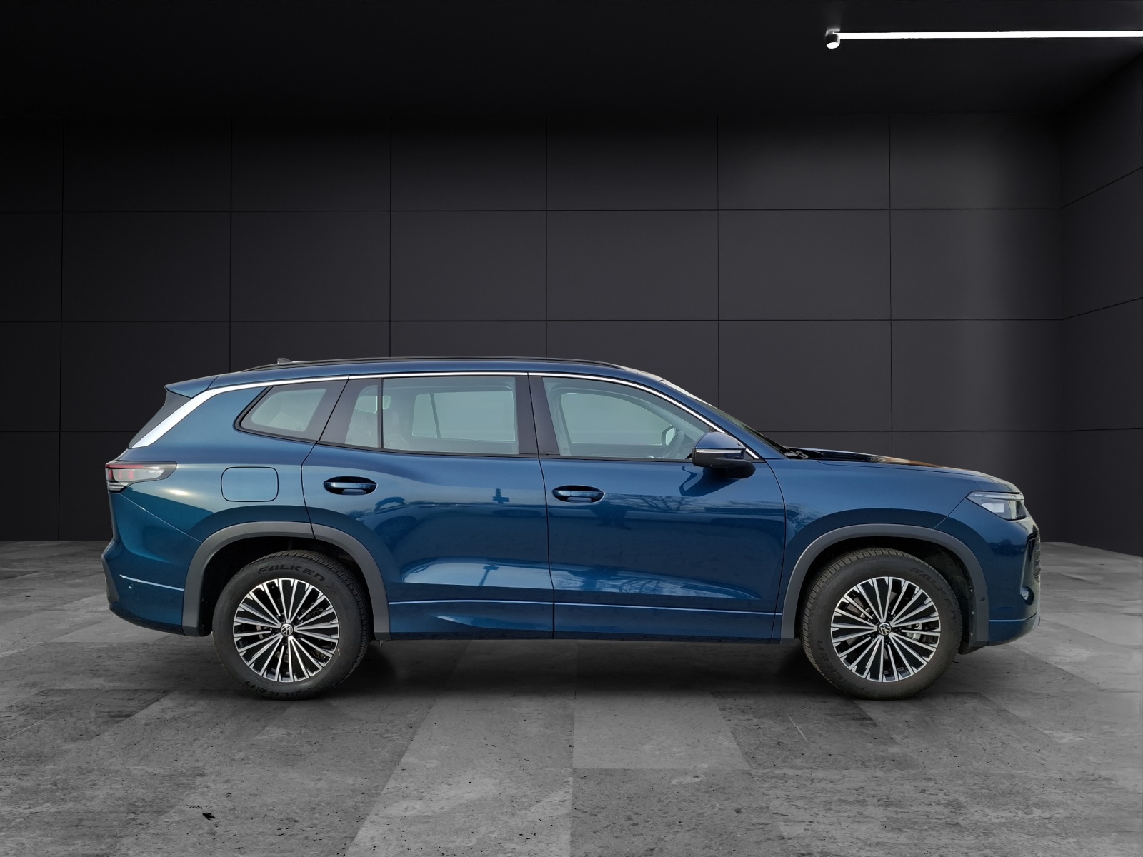 Fahrzeugabbildung Volkswagen Tayron eTSI Life DSG 7-Si Matrix AHK Navi AID ACC RFK SH