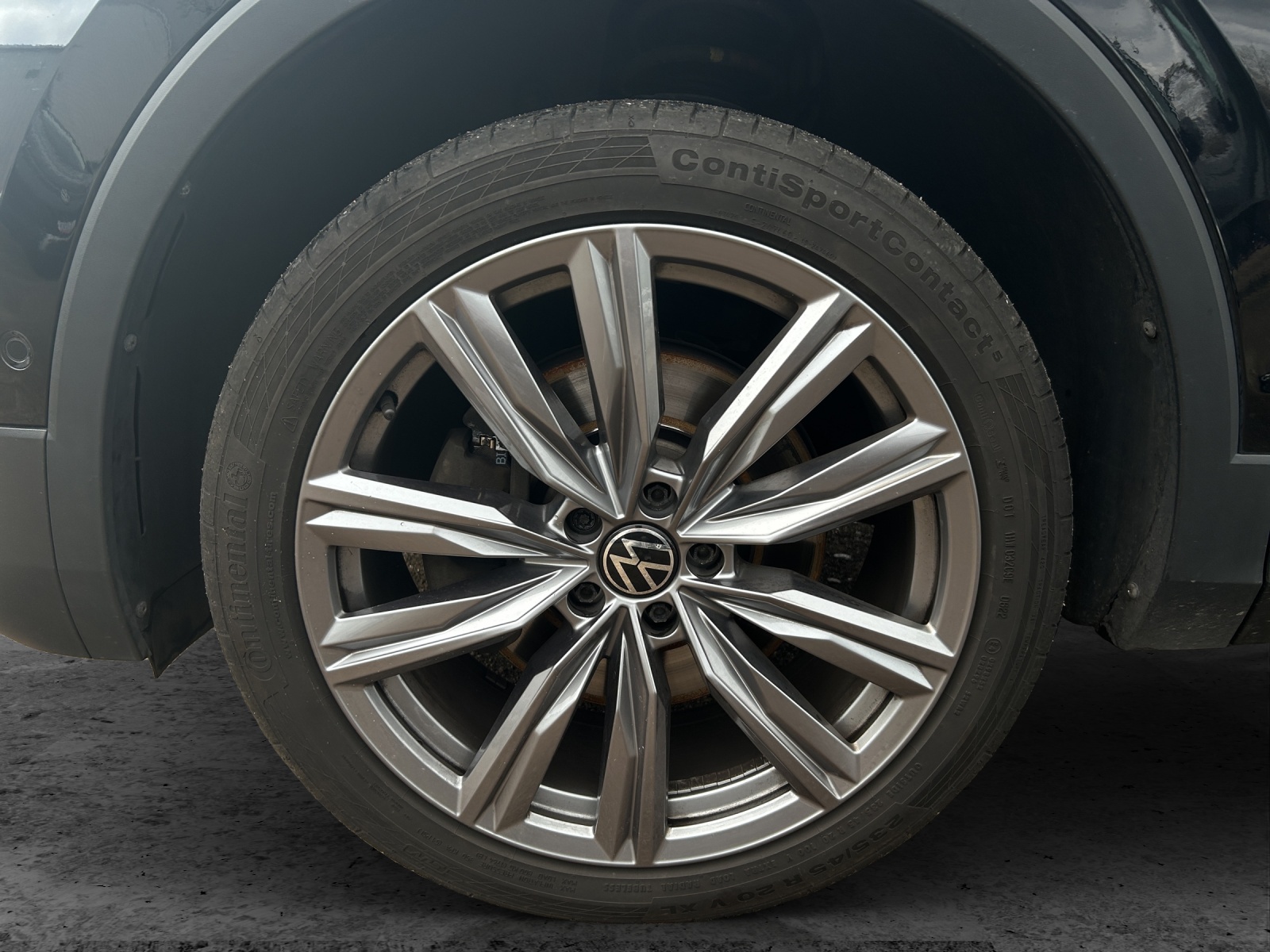 Fahrzeugabbildung Volkswagen Tiguan Allspace Elegance 4M TDI DSG IQ.Light ACC AHK PANO HuD SH 360°