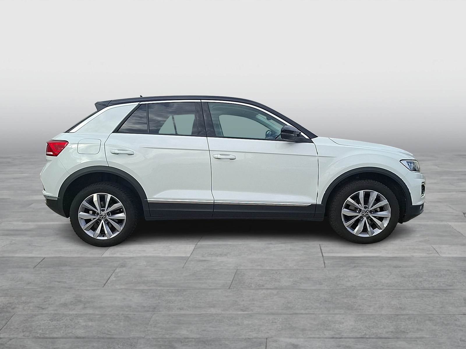 Fahrzeugabbildung Volkswagen T-Roc TSI Style LED AHK Navi AID ACC RFK SHZ