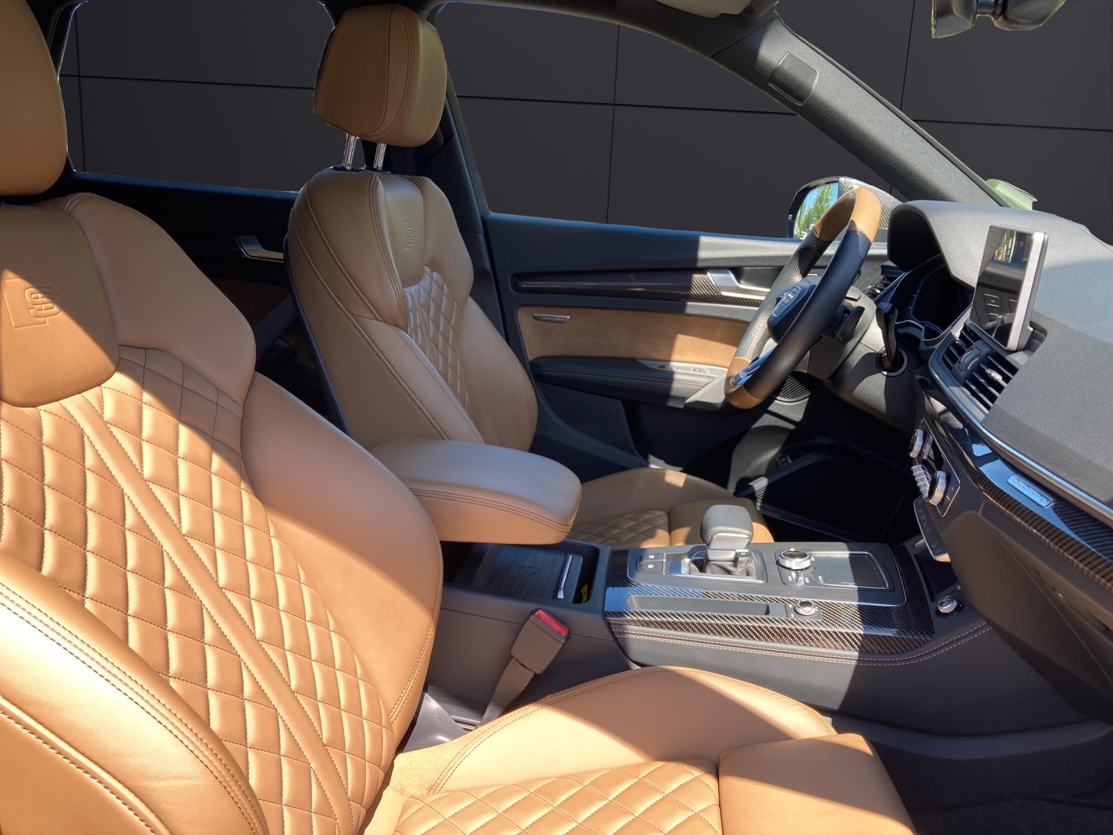 Fahrzeugabbildung Audi Q5 55 TFSI e quattro sport 55 TFSI e quattro sport MATRIX HEAD UP PANO RFK