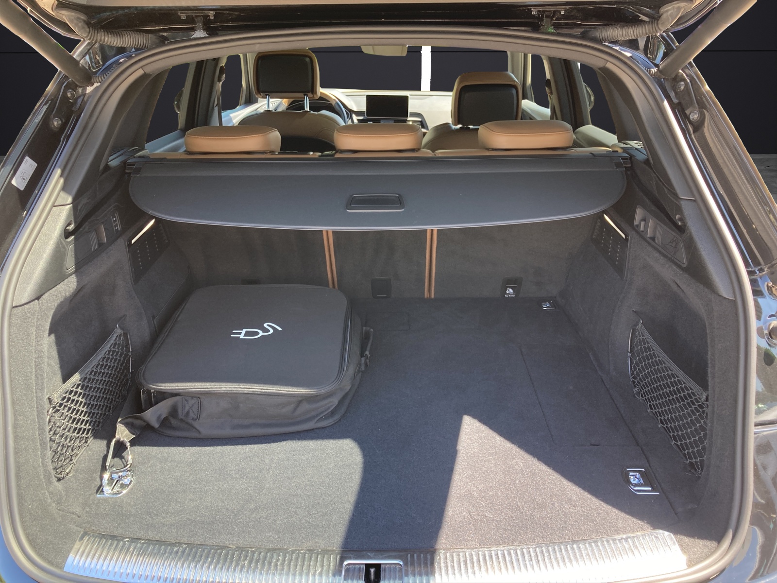 Fahrzeugabbildung Audi Q5 55 TFSI e quattro sport 55 TFSI e quattro sport MATRIX HEAD UP PANO RFK