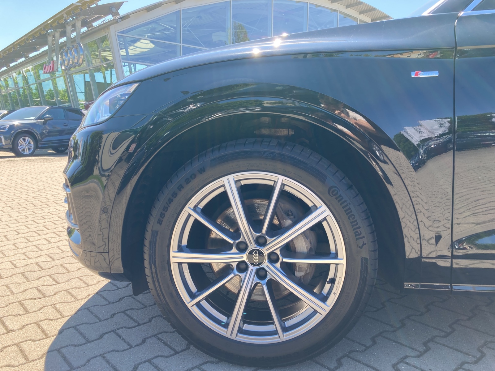 Fahrzeugabbildung Audi Q5 55 TFSI e quattro sport 55 TFSI e quattro sport MATRIX HEAD UP PANO RFK