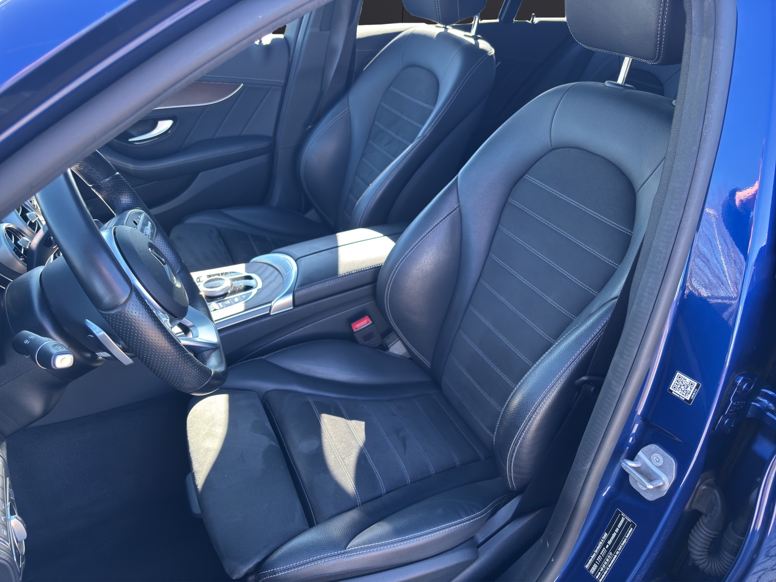 Fahrzeugabbildung Mercedes-Benz C 220 T d AMG Line PANO AHK BURMESTER