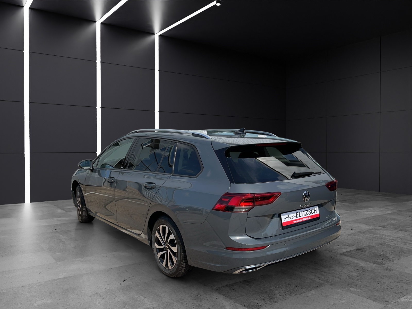 Fahrzeugabbildung Volkswagen Golf VIII Variant eTSI Active DSG NAVI LED AppConnect