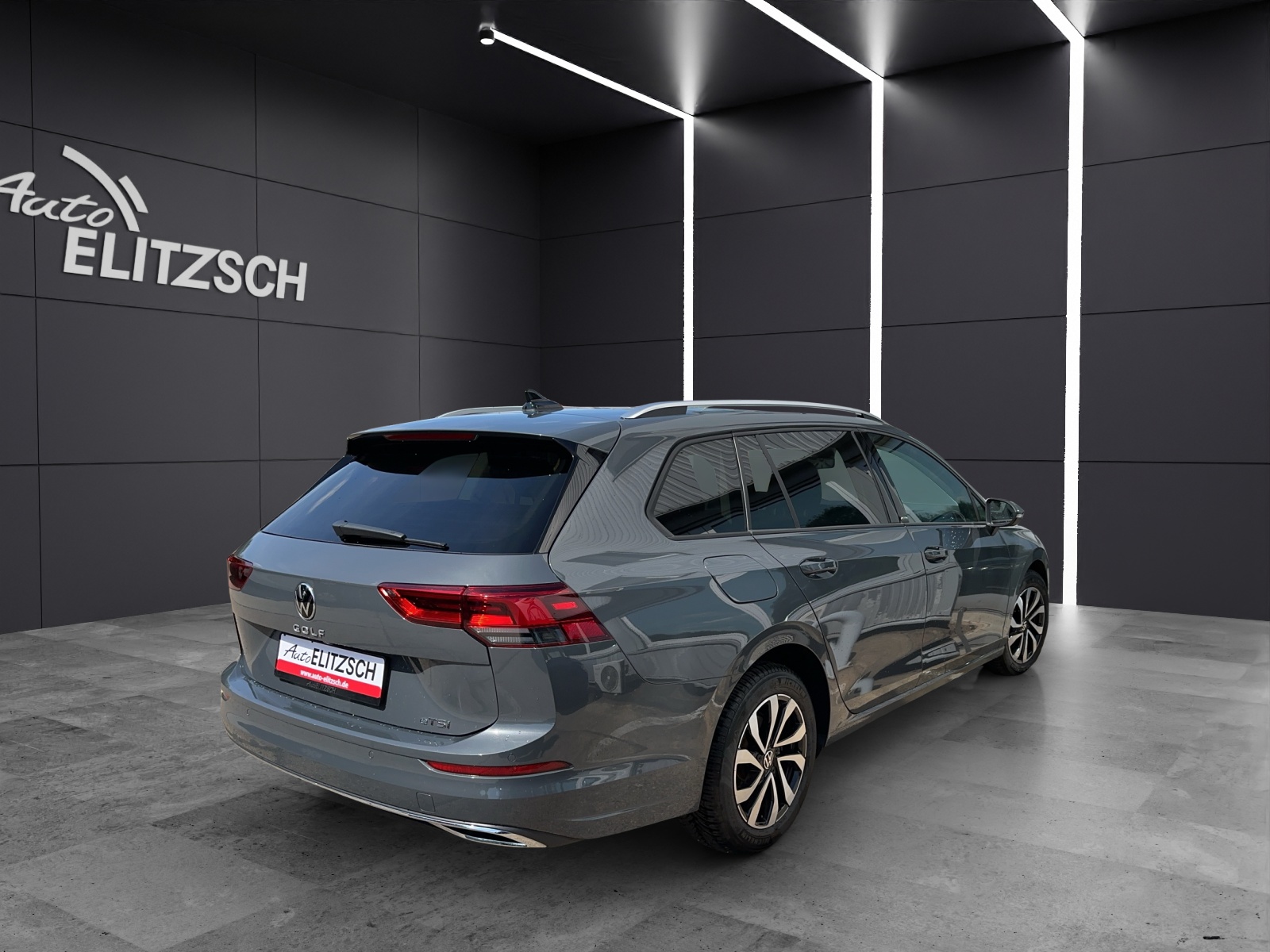 Fahrzeugabbildung Volkswagen Golf VIII Variant eTSI Active DSG NAVI LED AppConnect