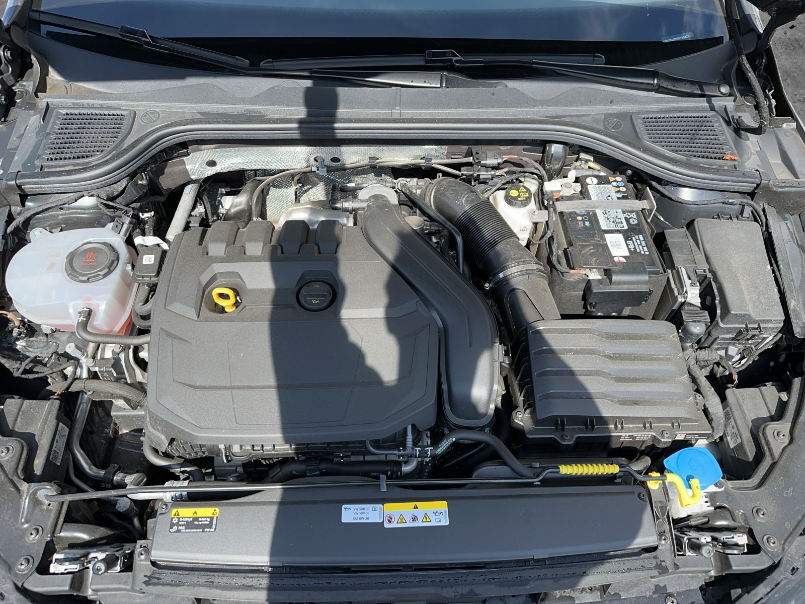 Fahrzeugabbildung Volkswagen Golf VIII Variant eTSI Active DSG NAVI LED AppConnect