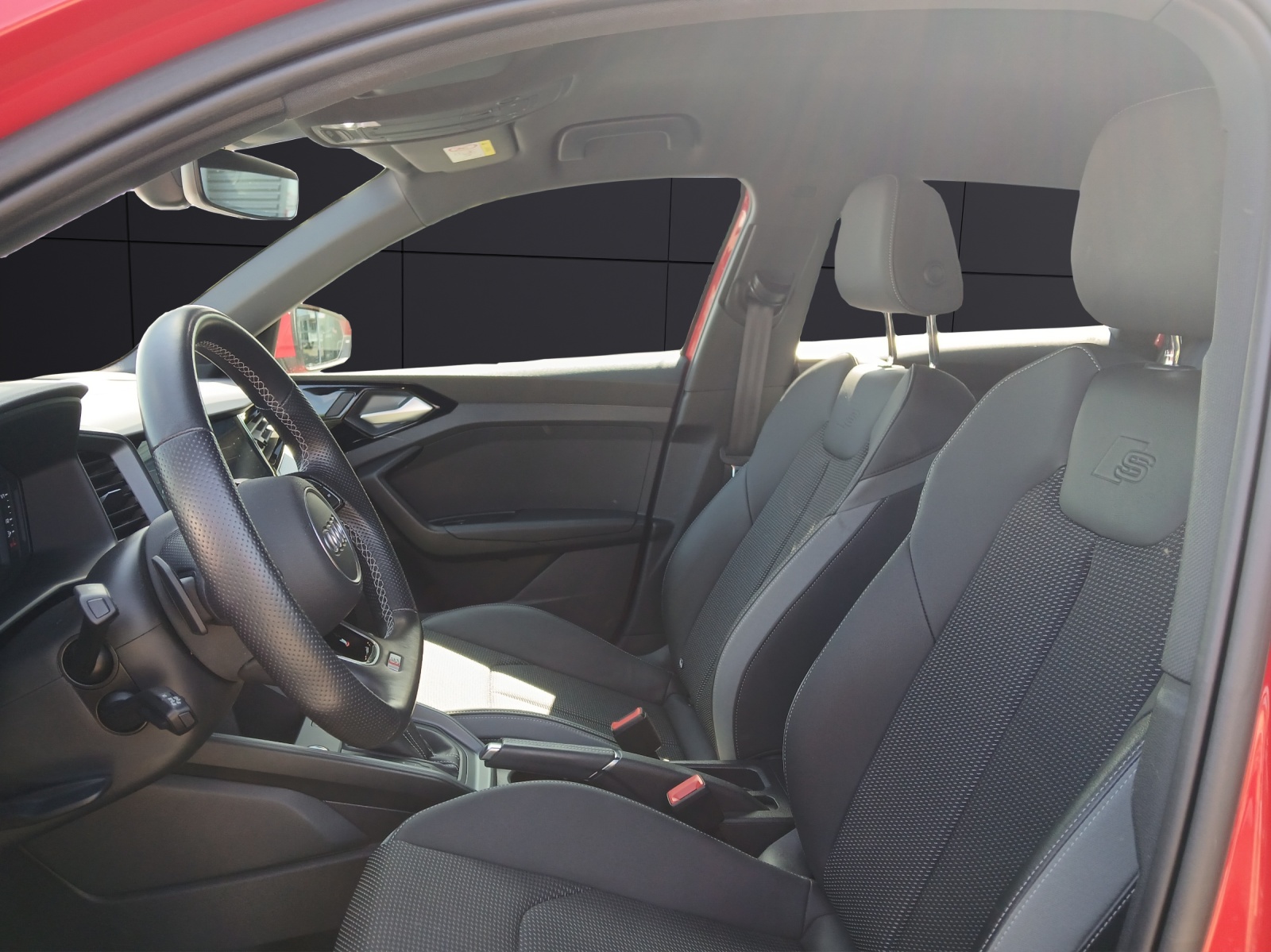 Fahrzeugabbildung Audi A1 Sportback 35 TFSI S-line S-tronic STH LED Navi AVC ACC RFK