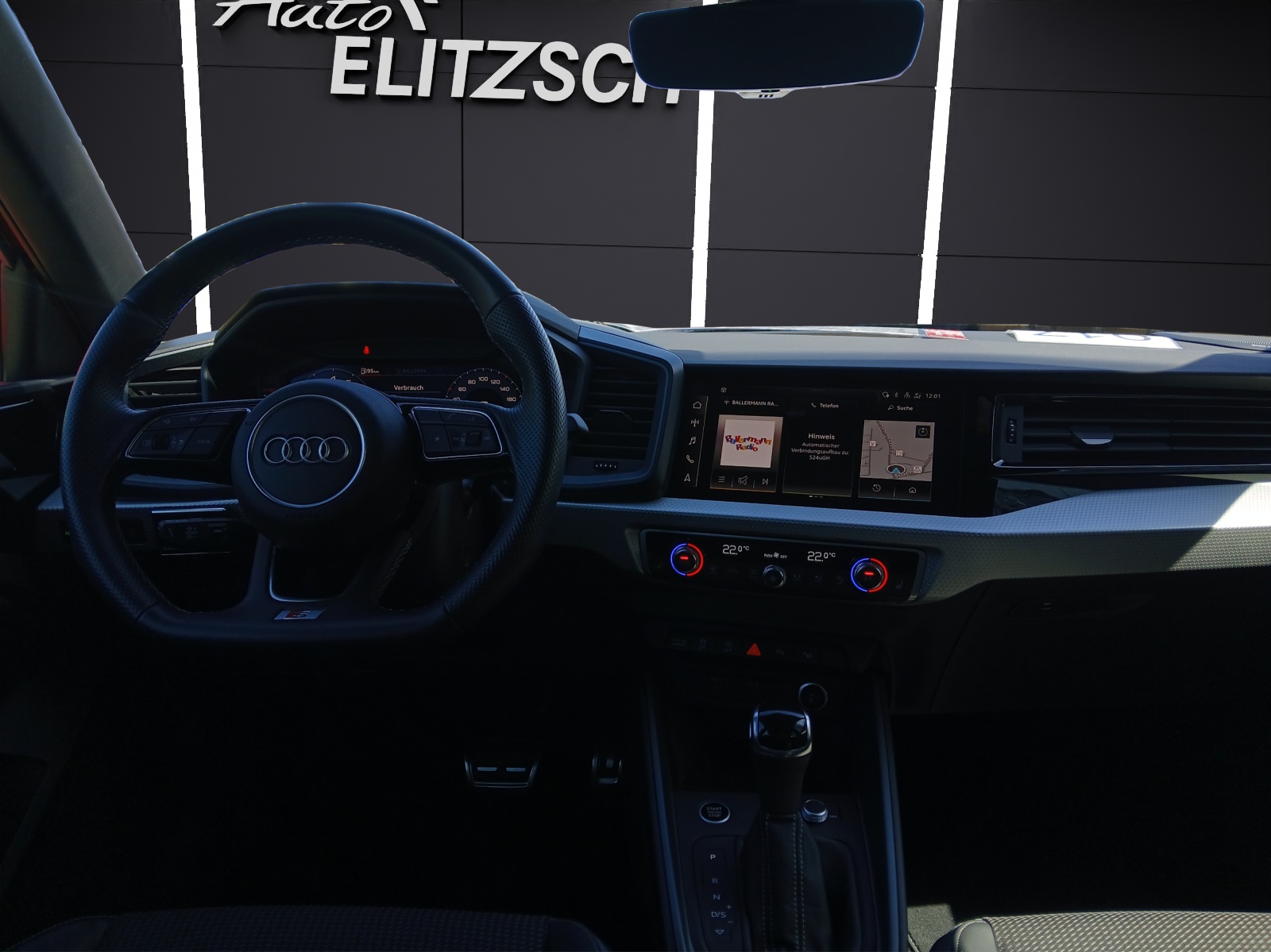 Fahrzeugabbildung Audi A1 Sportback 35 TFSI S-line S-tronic STH LED Navi AVC ACC RFK