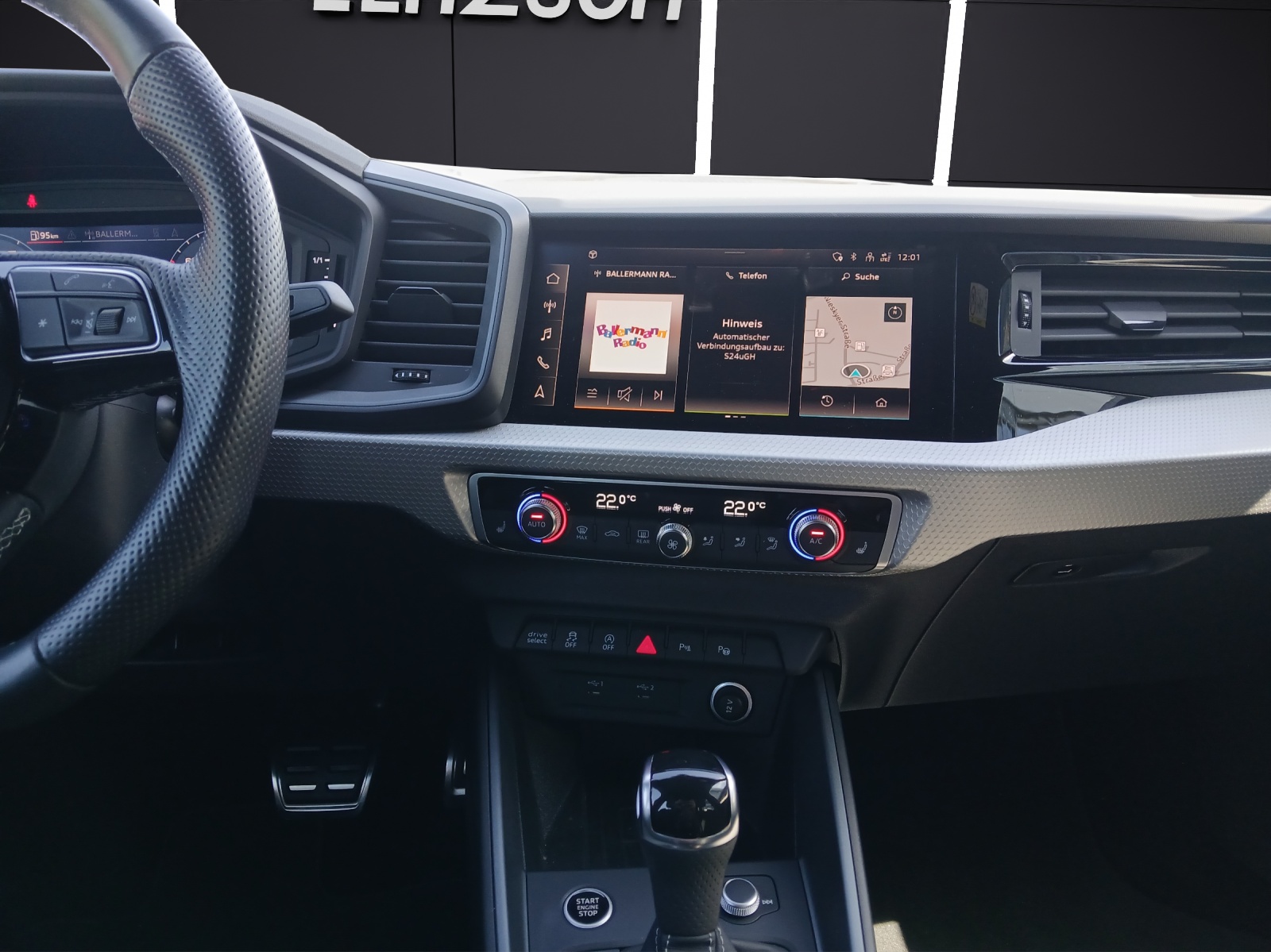 Fahrzeugabbildung Audi A1 Sportback 35 TFSI S-line S-tronic STH LED Navi AVC ACC RFK