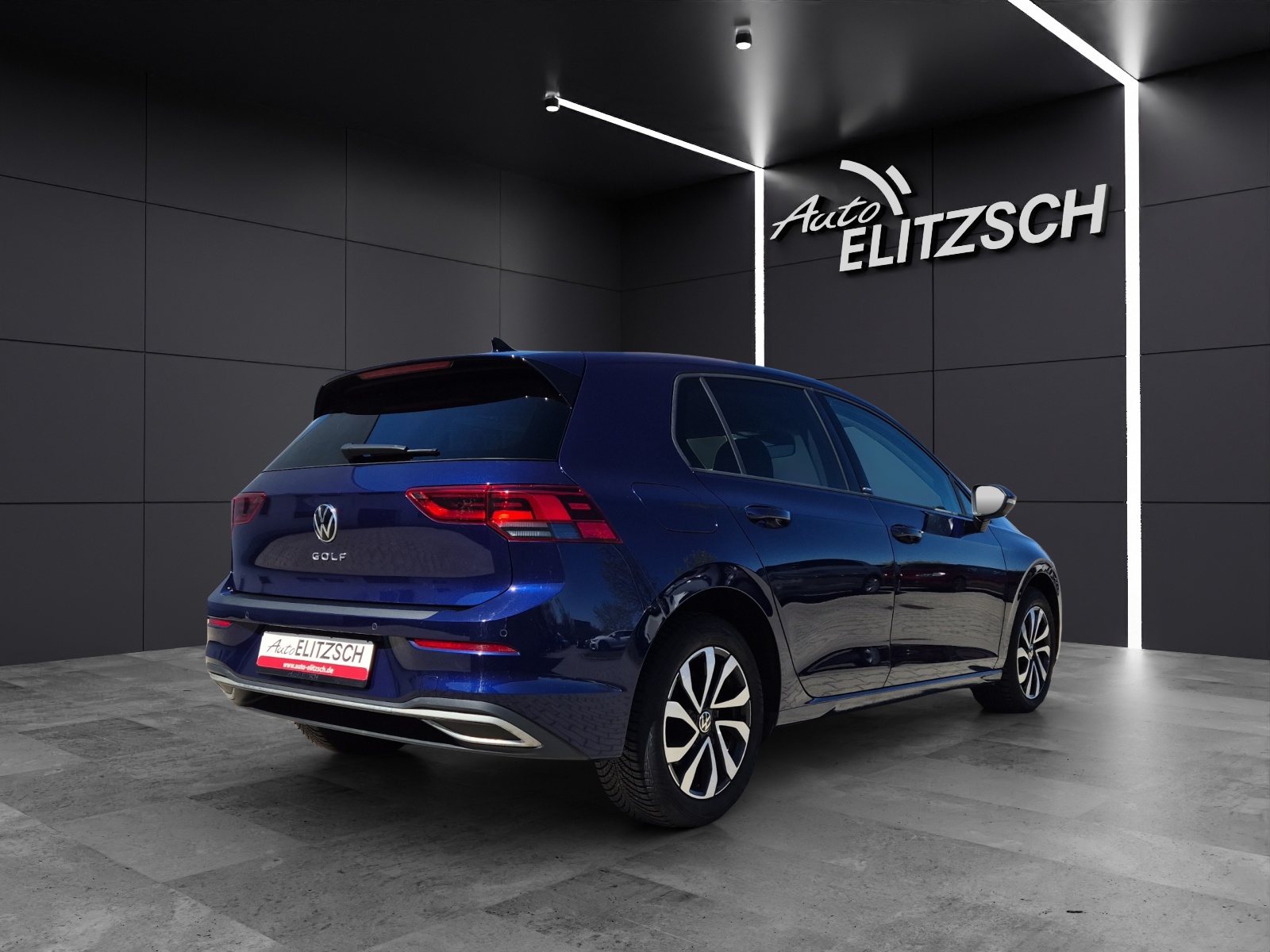 Fahrzeugabbildung Volkswagen Golf VIII TSI Active LED Navi AID ACC SH LHZ LM