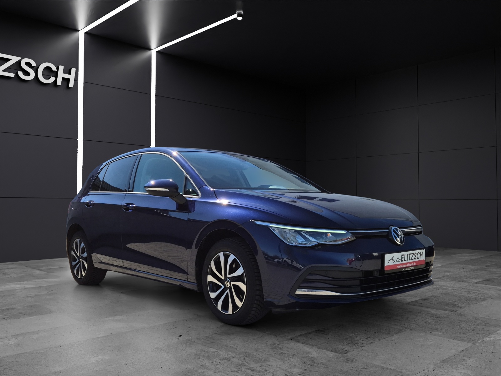 Fahrzeugabbildung Volkswagen Golf VIII TSI Active LED Navi AID ACC SH LHZ LM