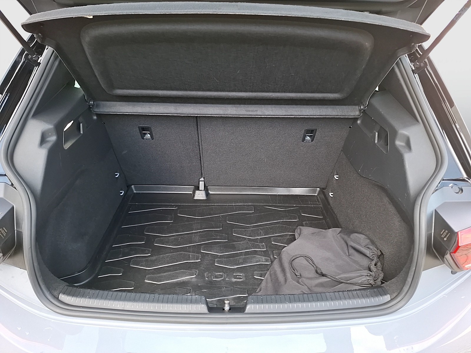 Fahrzeugabbildung Volkswagen ID.3 Pro Life LED Navi WaPu ACC SHZ PDC