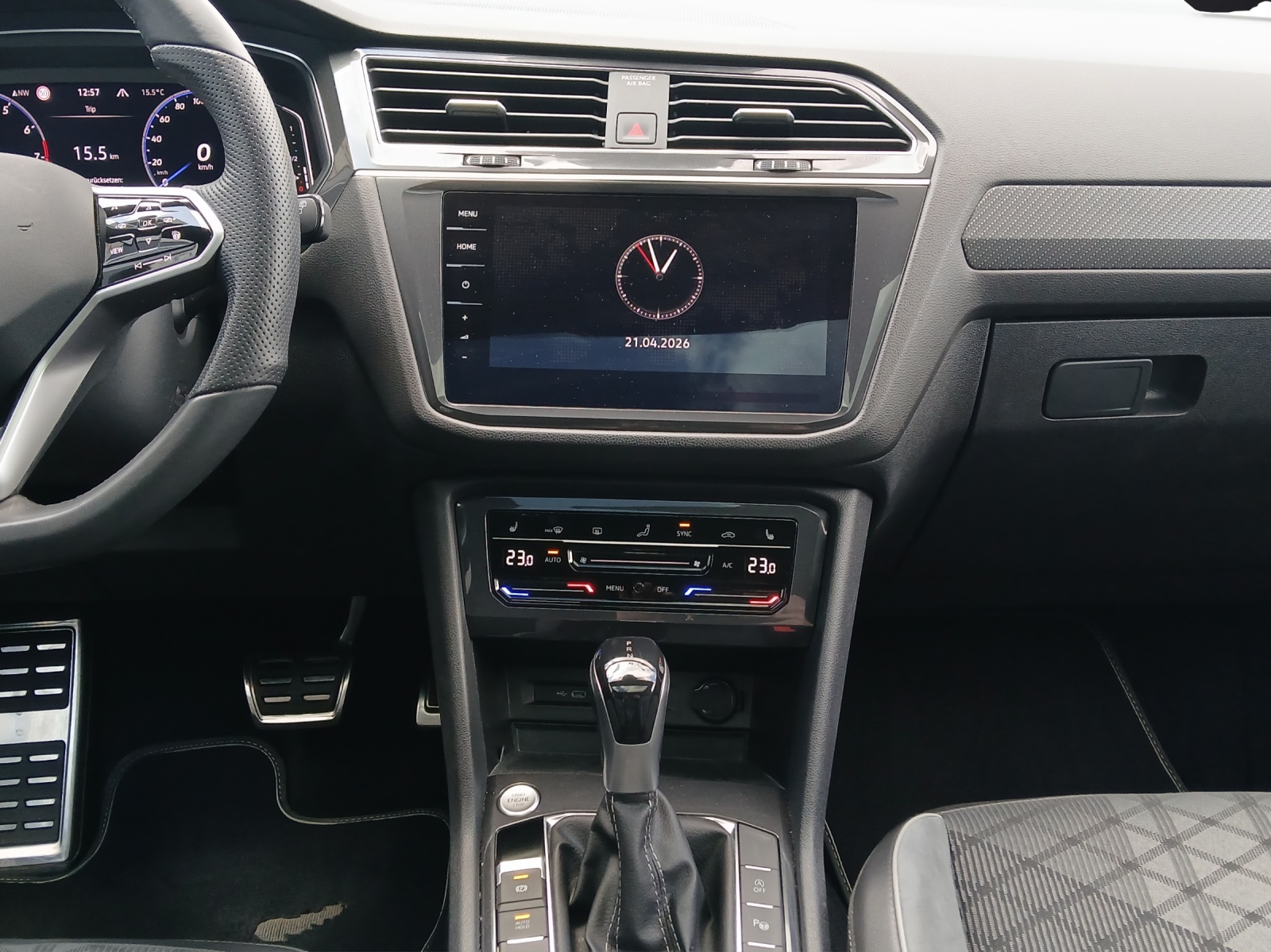Fahrzeugabbildung Volkswagen Tiguan Allspace TSI R-Line DSG 4M LED PANO RFK SH