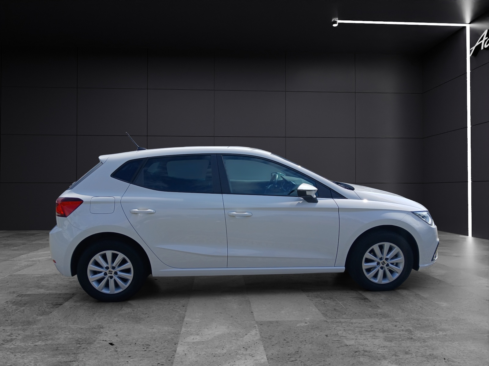 Fahrzeugabbildung SEAT Ibiza TSI Style LED AID GRA RFK SH LM