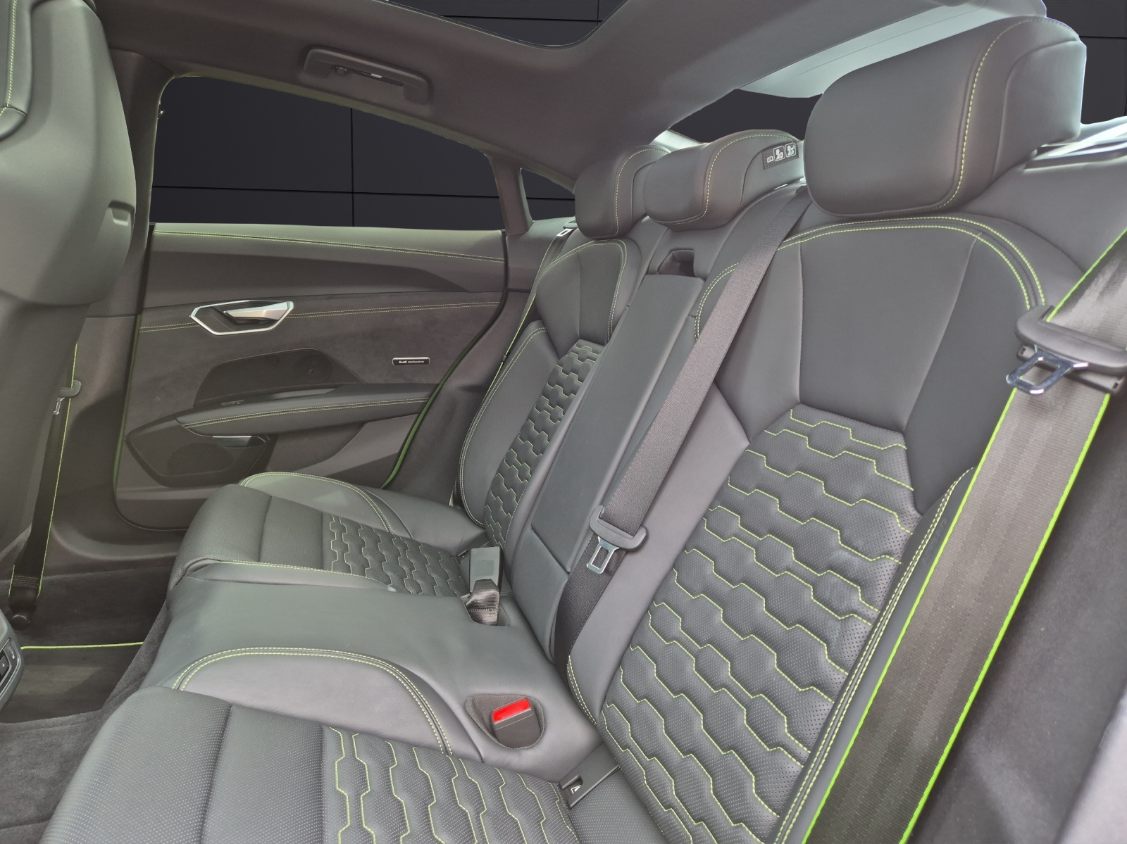 Fahrzeugabbildung Audi e-tron GT RS quattro