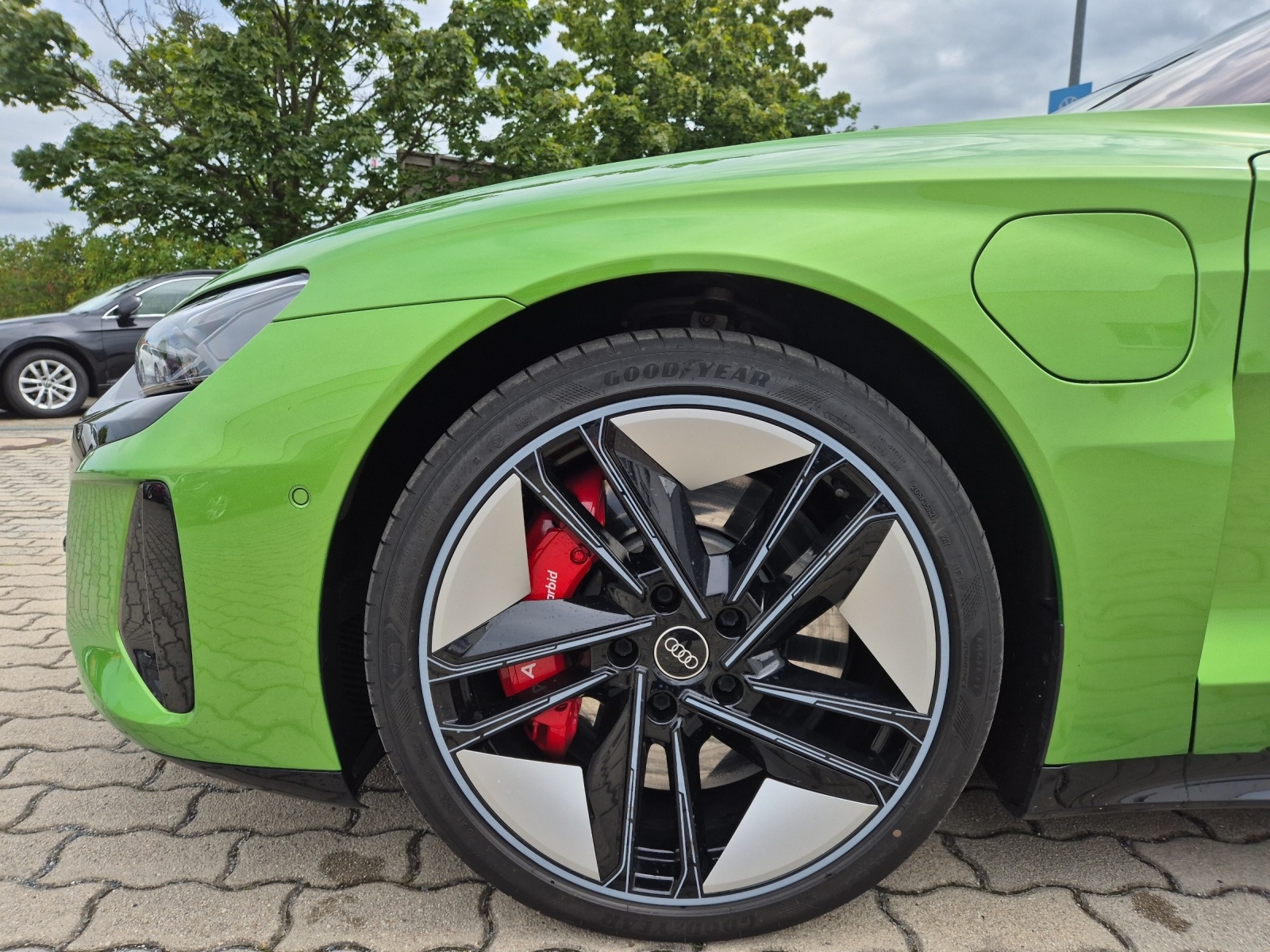 Fahrzeugabbildung Audi e-tron GT RS quattro