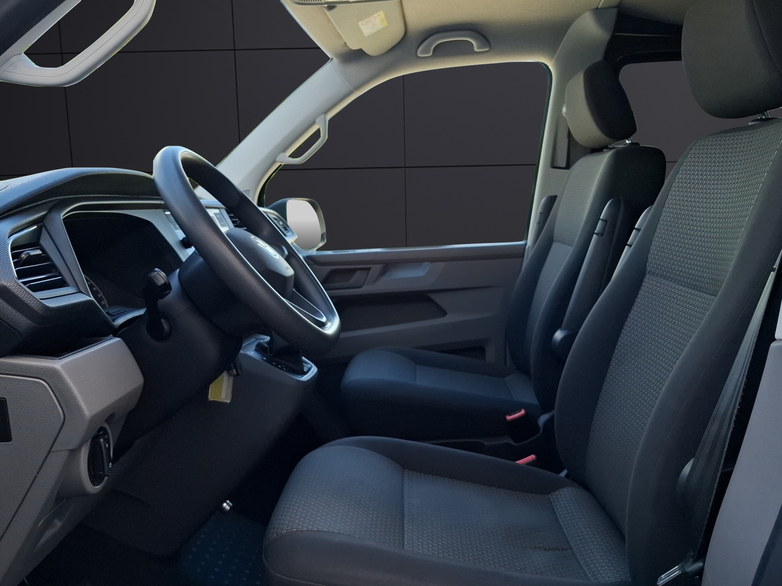 Fahrzeugabbildung Volkswagen T6 Kombi T6.1 TDI DSG 5-Si LED AHK Klima GRA PDC SH