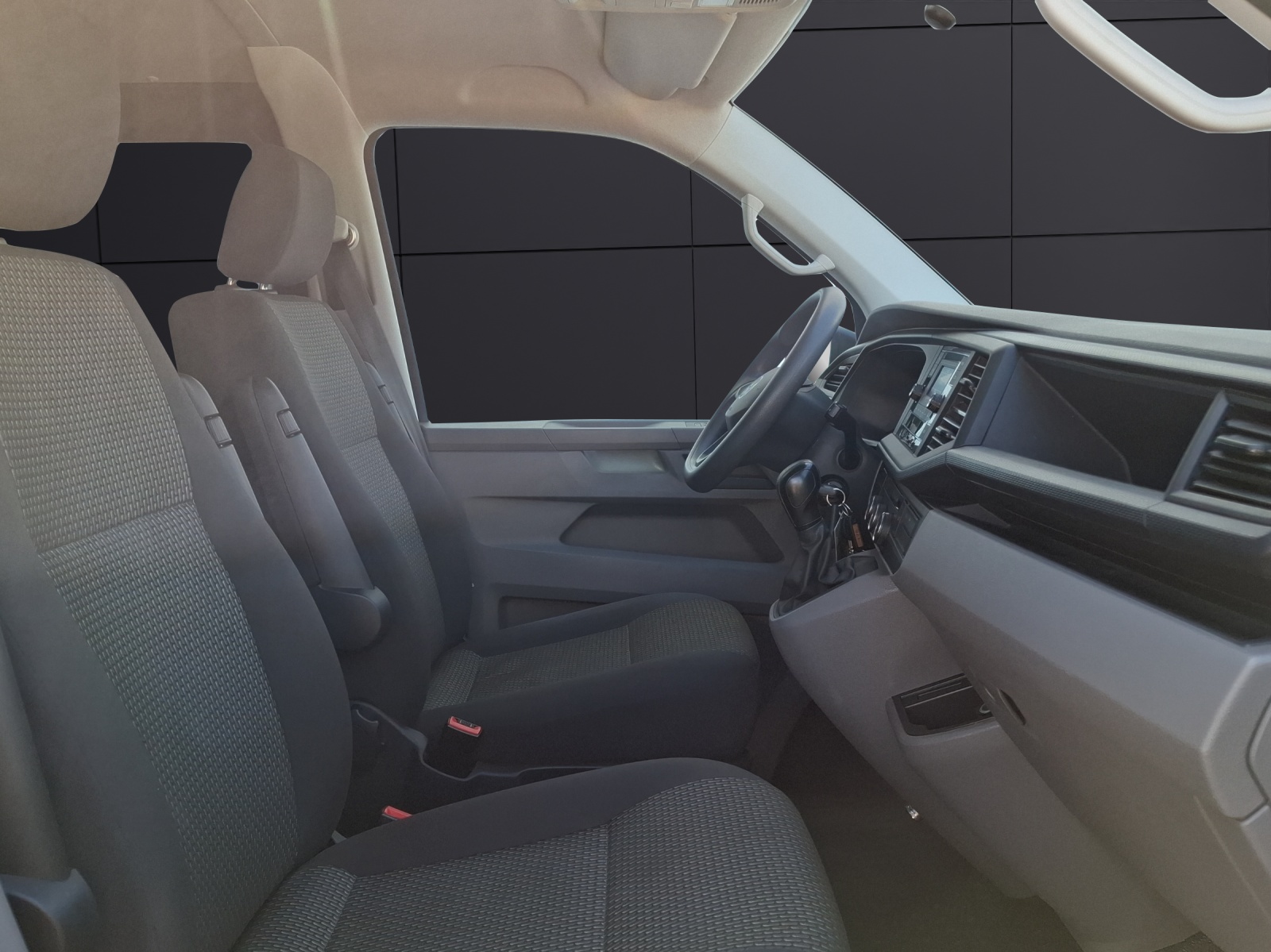 Fahrzeugabbildung Volkswagen T6 Kombi T6.1 TDI DSG 5-Si LED AHK Klima GRA PDC SH