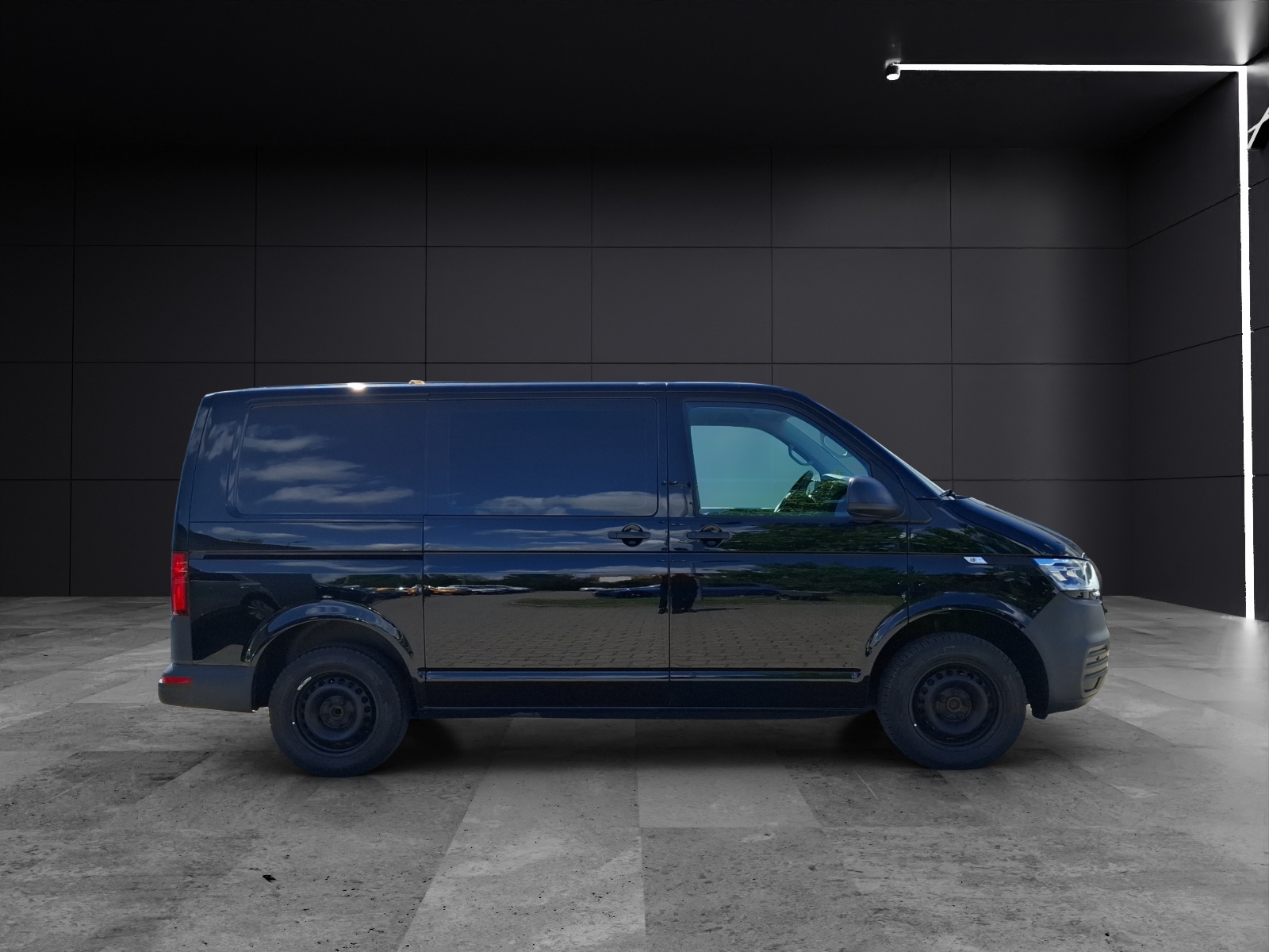 Fahrzeugabbildung Volkswagen T6 Kombi T6.1 TDI DSG 5-Si LED AHK Klima GRA PDC SH