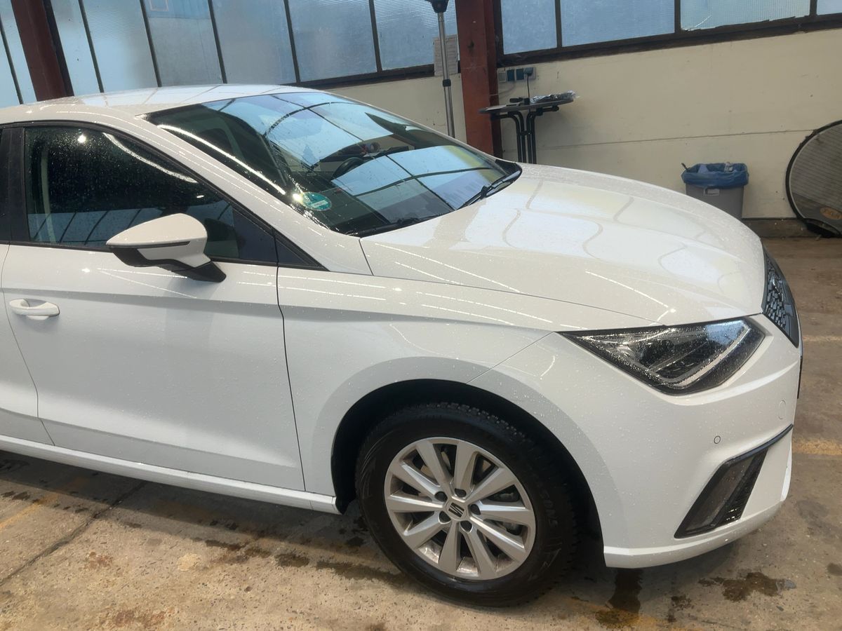 Fahrzeugabbildung SEAT Ibiza TSI Style DSG LED Navi ACC SHZ RFK