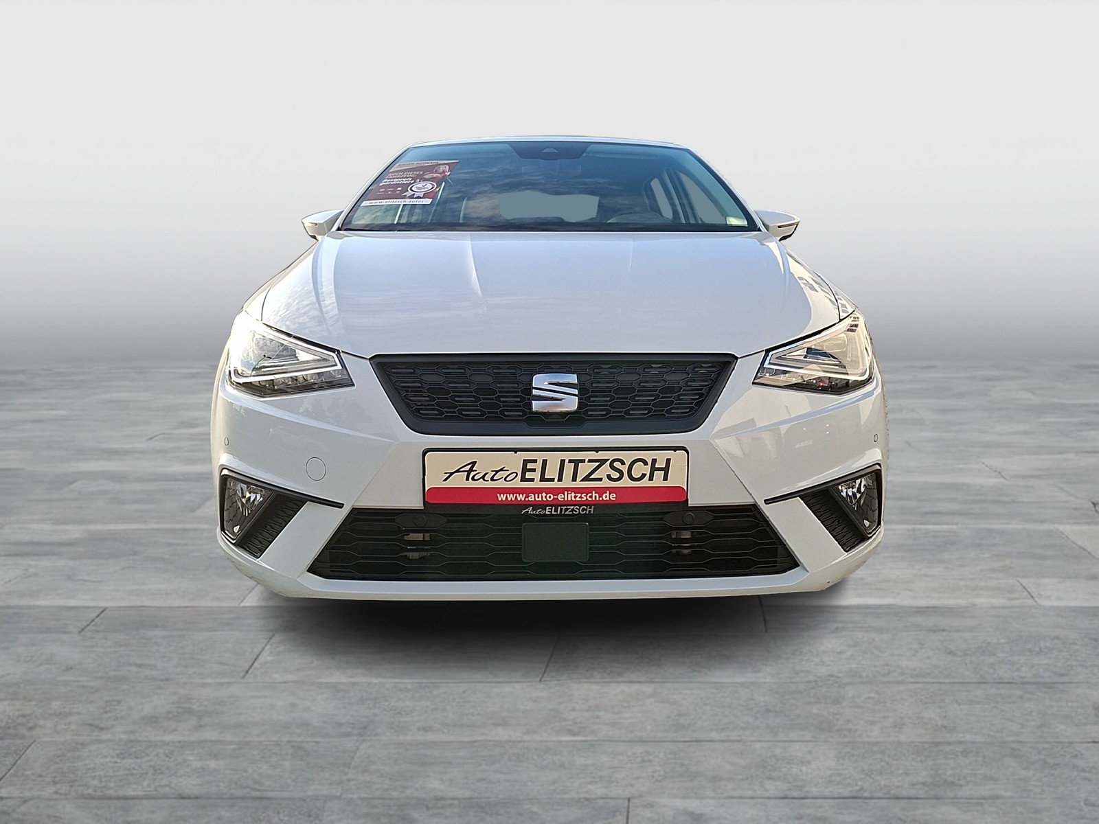 Fahrzeugabbildung SEAT Ibiza TSI Style DSG LED Navi ACC RFK SH