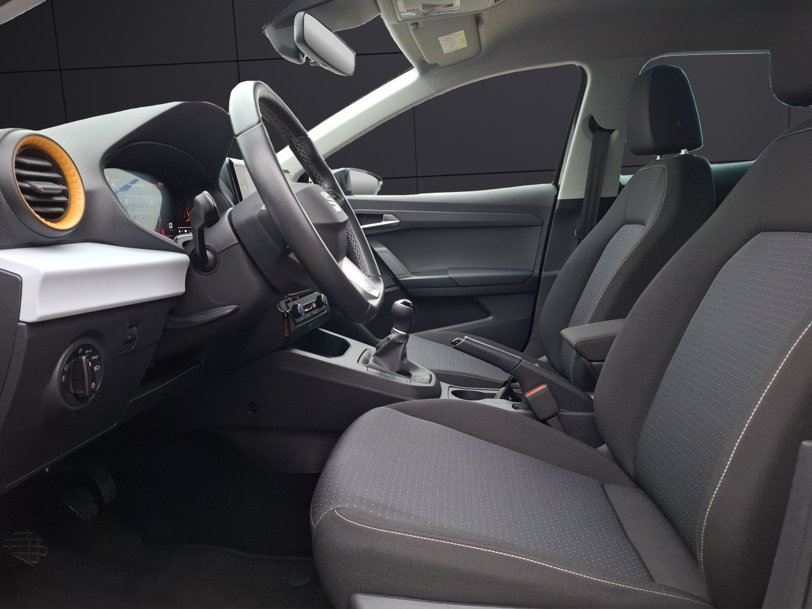 Fahrzeugabbildung SEAT Ibiza TSI Style LED Navi ACC SH LM