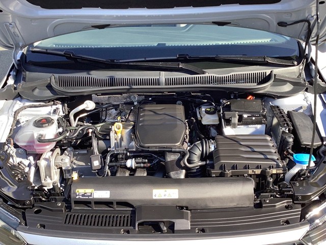 Fahrzeugabbildung Volkswagen Polo 1.0 Life LED AID Klima GRA PDC SH