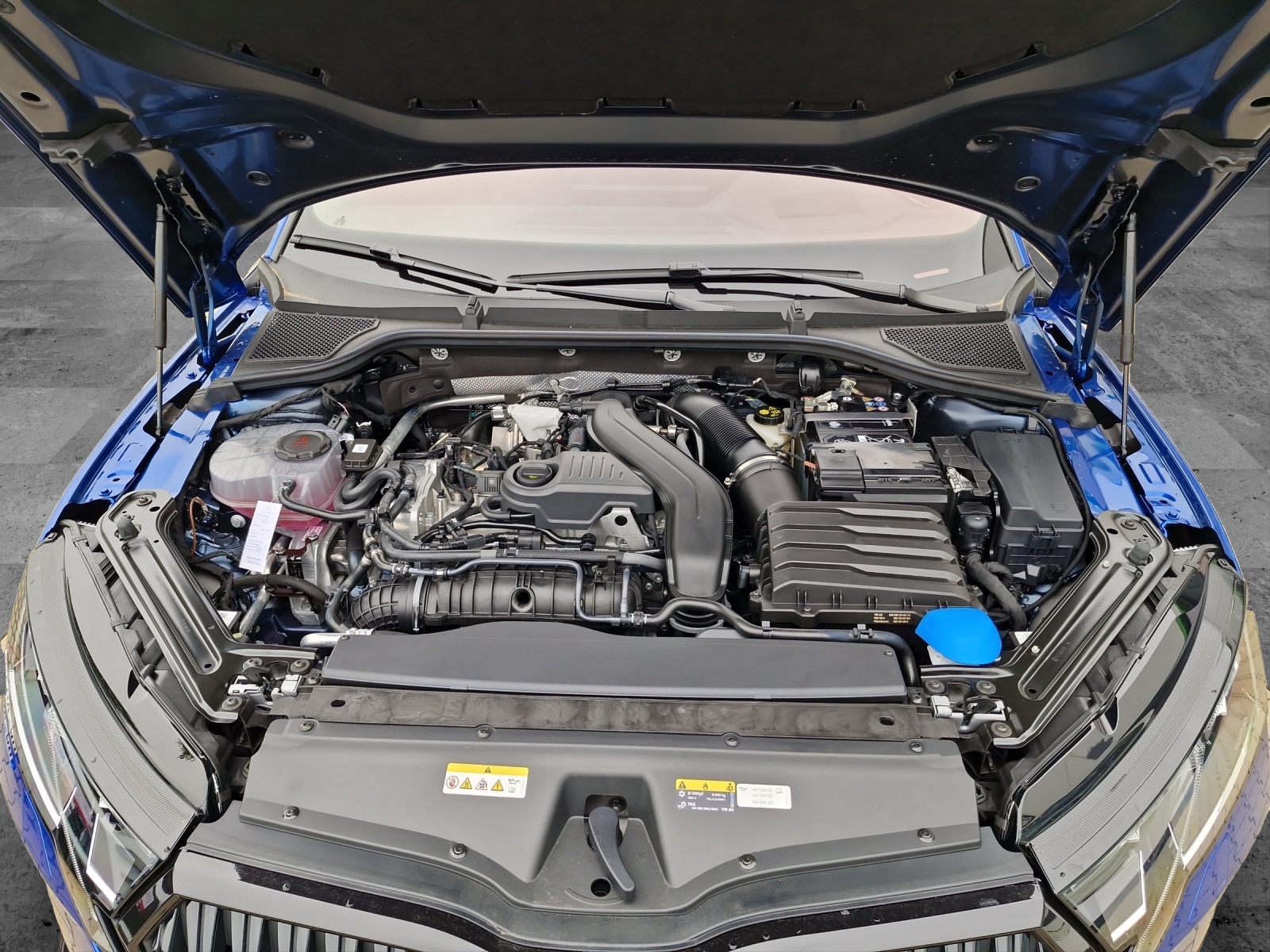 Fahrzeugabbildung SKODA Octavia Combi 1.5 TSI mHEV Sportline DSG ACC NAVI LED