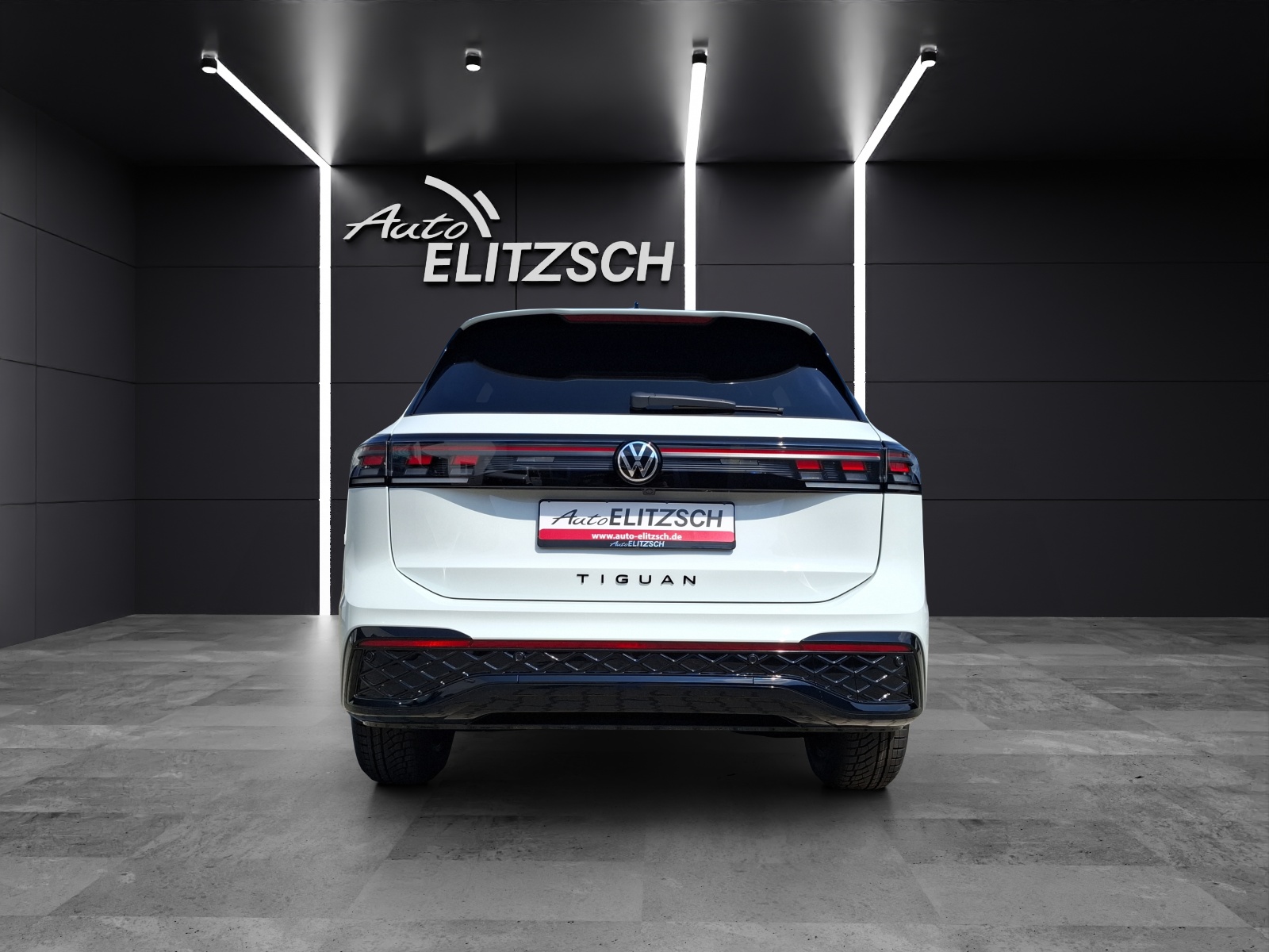 Fahrzeugabbildung Volkswagen Tiguan R-Line-Black-Style TSI 4M DCC