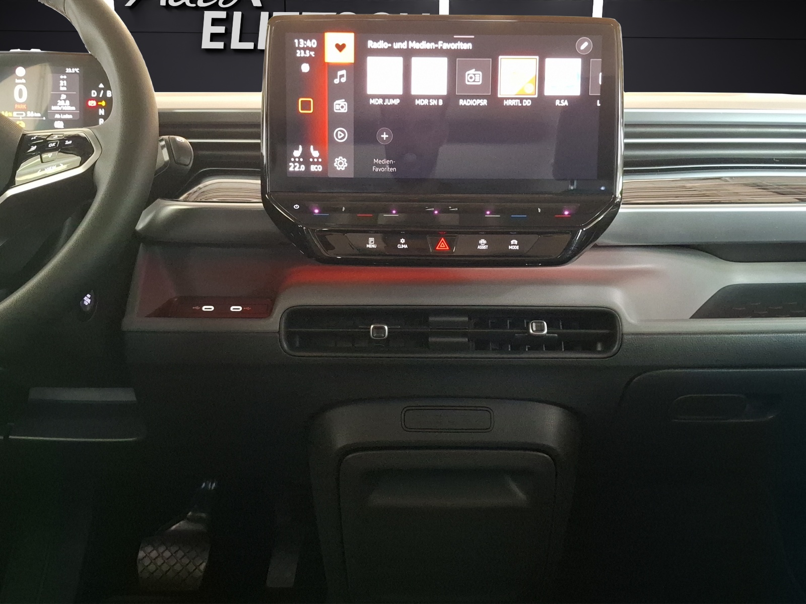Fahrzeugabbildung Volkswagen ID. Buzz Pro 5-Si LED AHK Navi ACC RFK SH 19