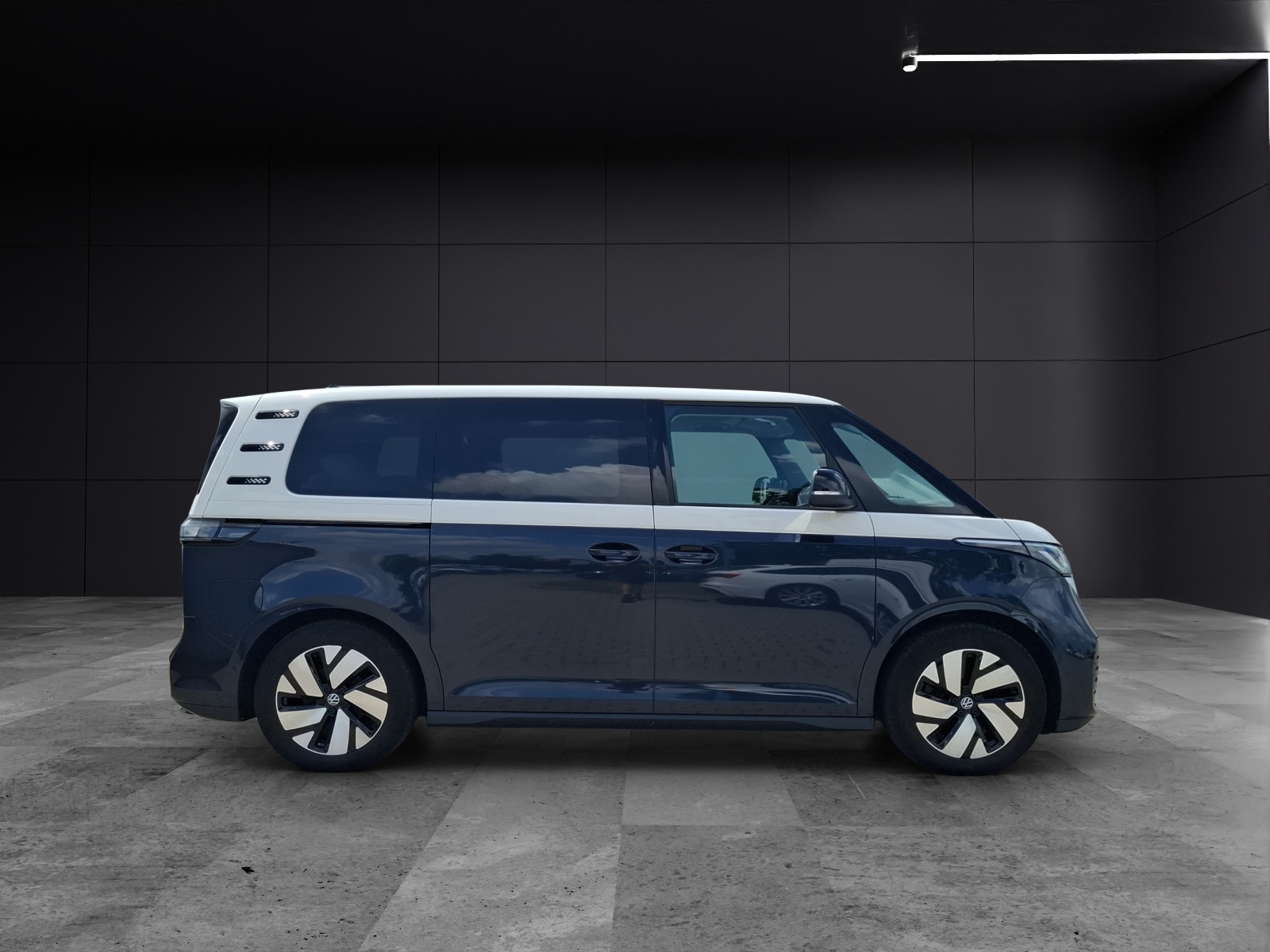 Fahrzeugabbildung Volkswagen ID. Buzz Pro 5-Si LED AHK Navi ACC RFK SH 19