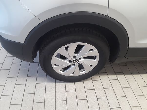 Fahrzeugabbildung Volkswagen T-Cross TSI Life LED CarPlay AID ACC PDC SH LM